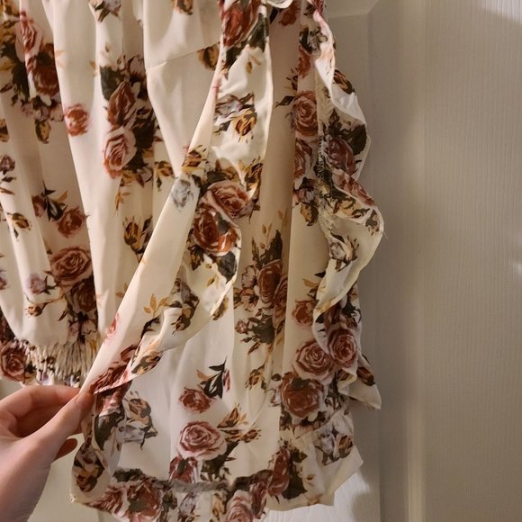 Floral cropped shirt with open bell sleeves - Picture 2 of 4